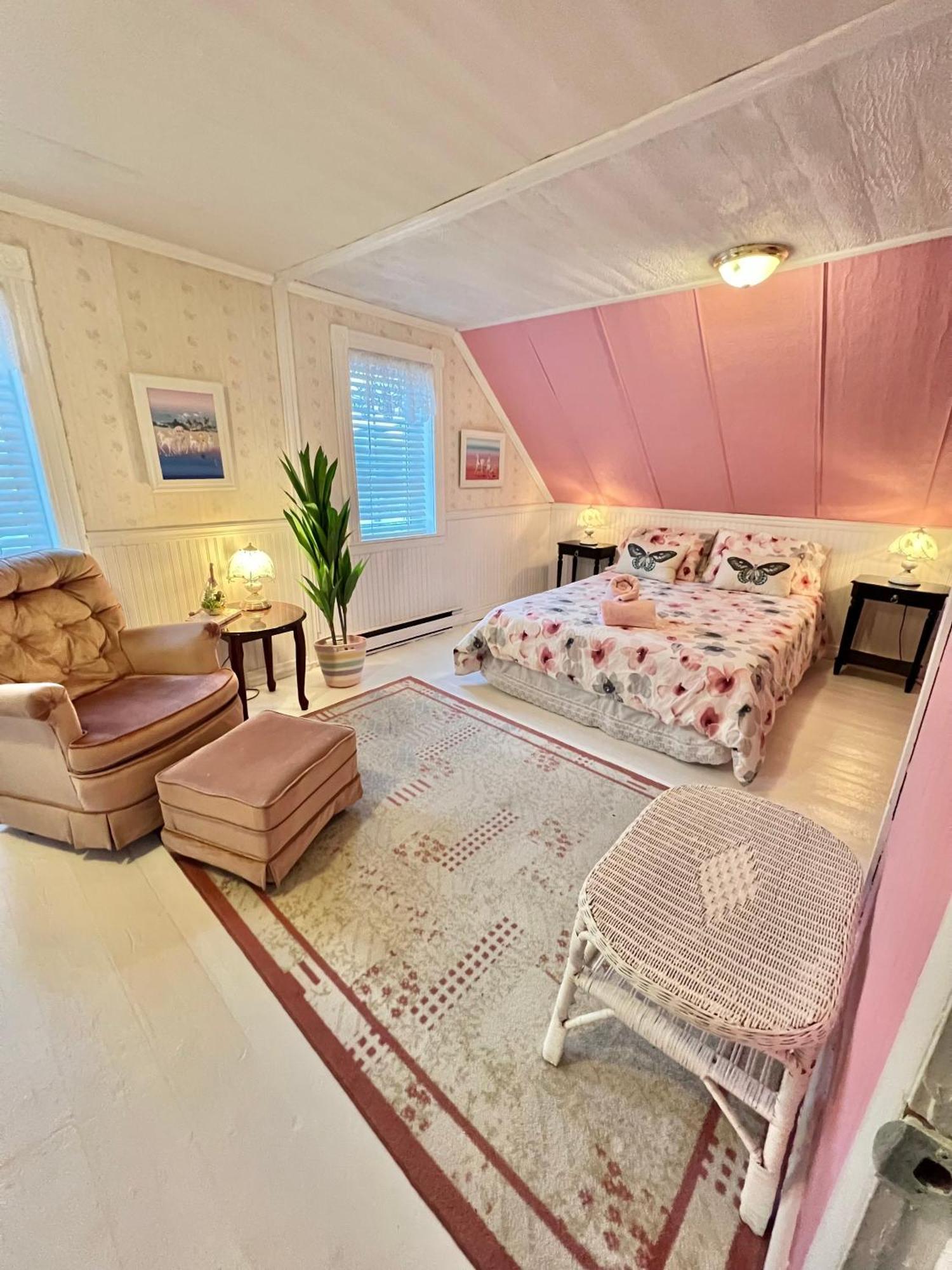 Bed & Cafe Petit Papillon Bed & Breakfast Гранд Бержерон Екстериор снимка